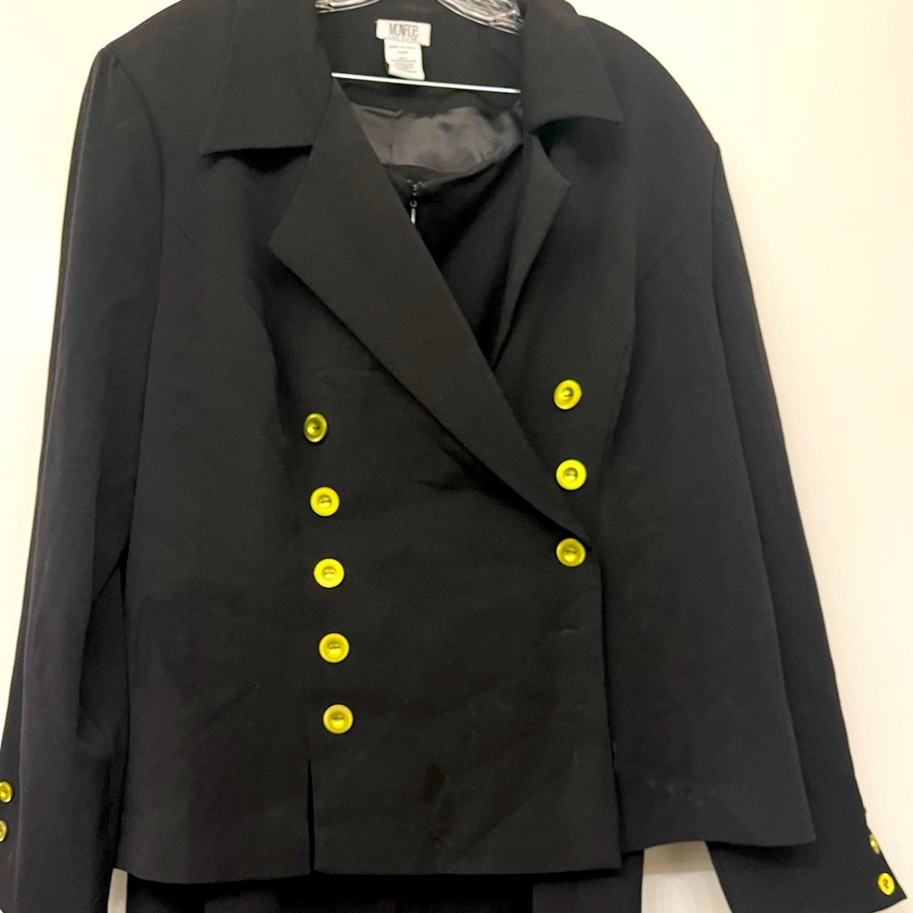 Elegant black skirt and matching jacket